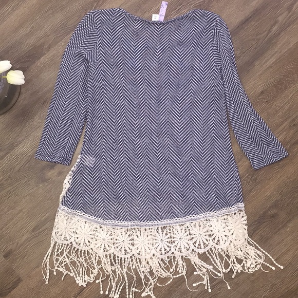 Alya Herring Bone Top - Picture 5 of 6